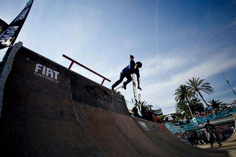 vans双十一划不划算,vans黑色穿搭秋冬