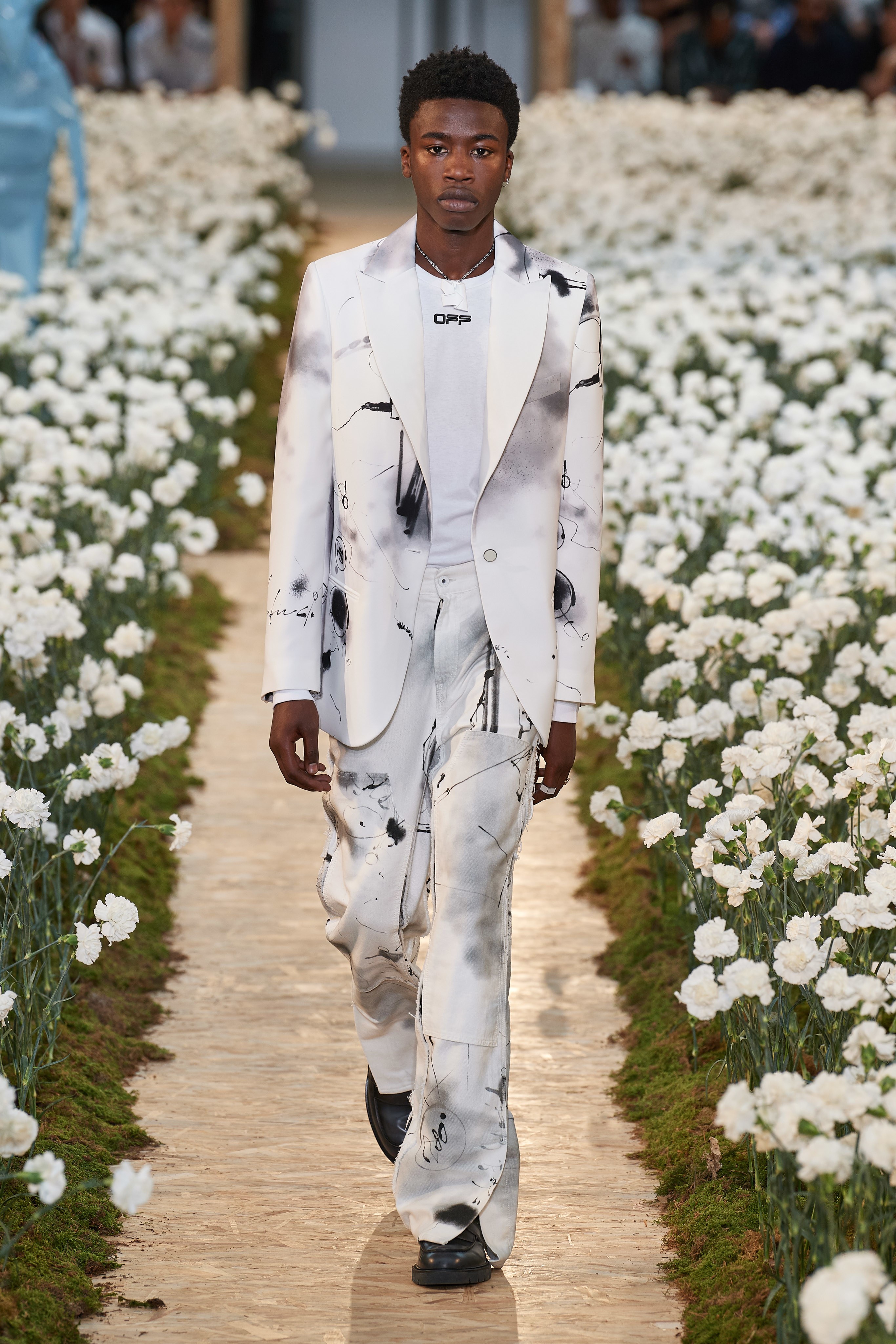 释出一双匹配GD联名AF1级别的鞋，我打赌它只出现在别人的鞋柜里