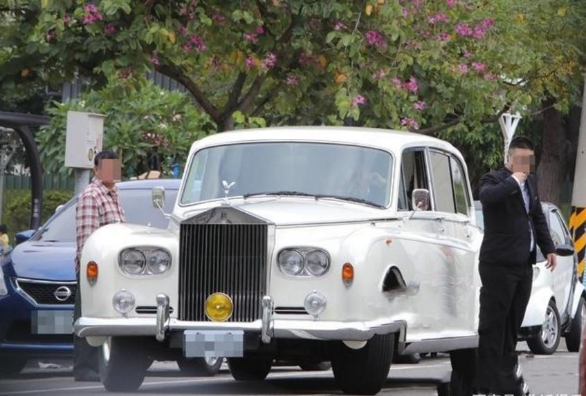 林志玲婚礼官方花絮影片曝光,林志玲婚礼彩排身穿婚纱激动落泪