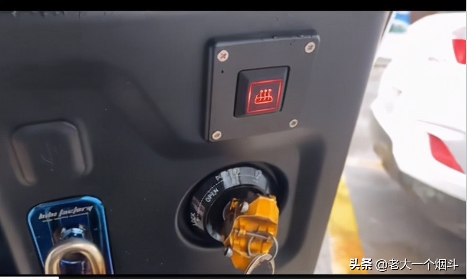 那些让你笑出猪叫的小说,三十个让你爆笑的神回复