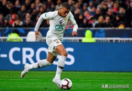 头脑发热!2亿巨星蹬踏小腿被红牌罚下,这一夜他成为丢冠罪人