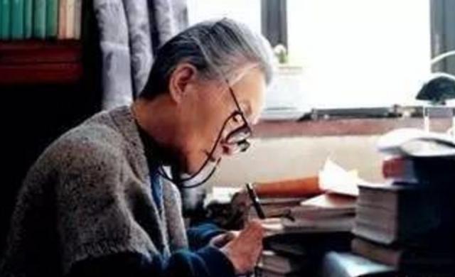 杨绛经典语录与他人毫无关系,杨绛世界是自己的与他人毫无关系