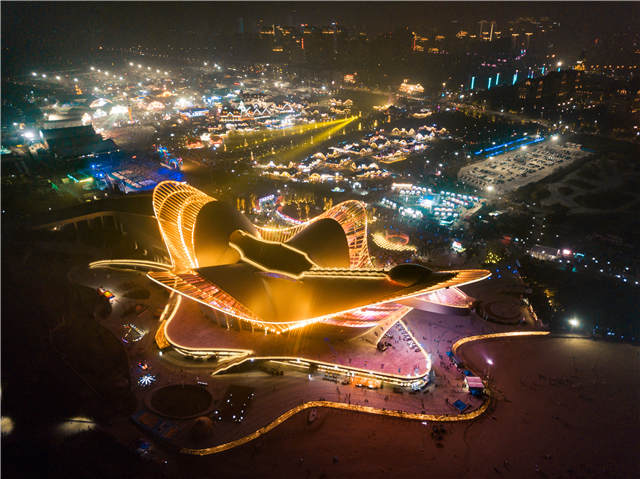 金沙滩啤酒城漫游攻略,金沙滩啤酒节白天游玩攻略