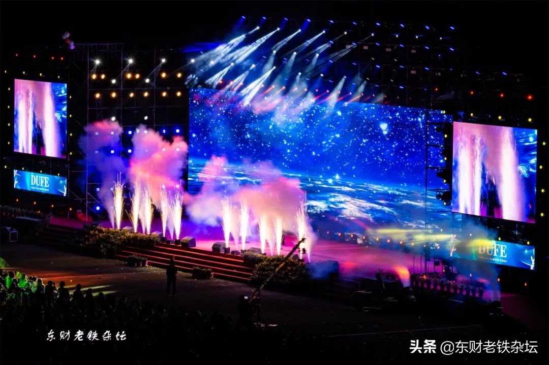 梦幻光雾山夜景演出,梦幻光影星空馆