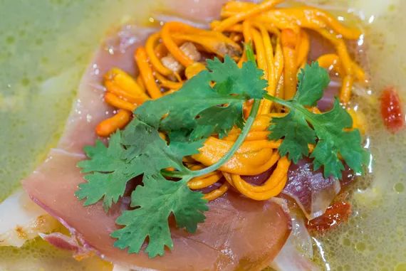 3000公里“空运”来的米线火锅，告诉你什么是真正的云南