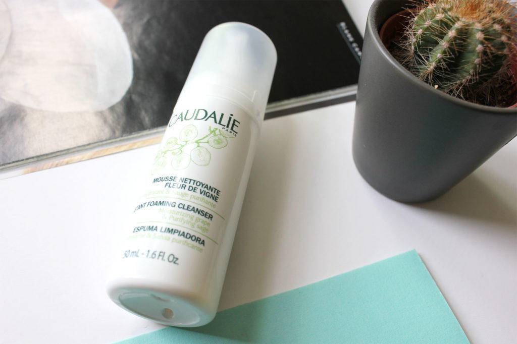 混合性肌肤t区出油怎么办,混合皮肤t区出油是什么原因