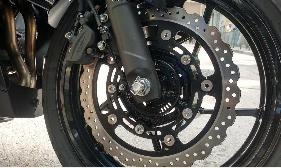 赛600与川崎400的对比,黄龙600和川崎400哪个值得入手