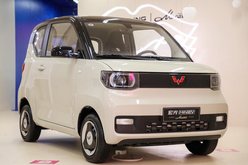 宏光miniev马卡龙全色,宏光miniev第三代马卡龙奶咖色