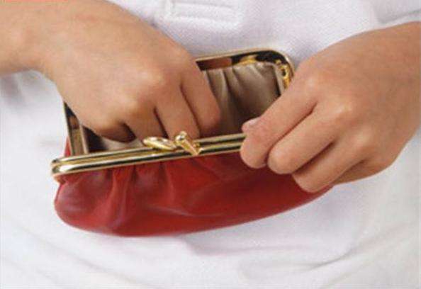 孩子老偷钱打了还是偷要如何教育,对于孩子偷钱怎么教育