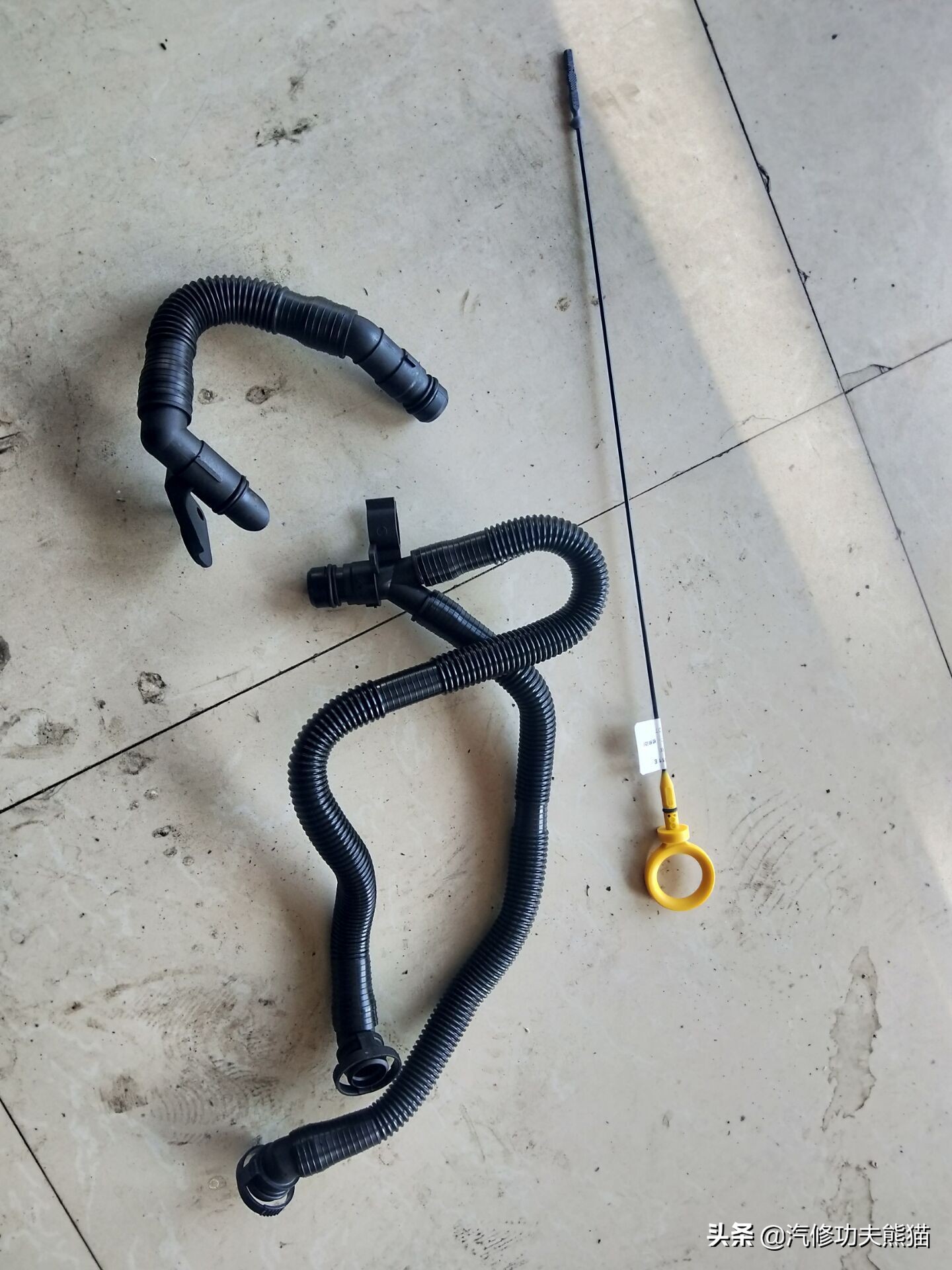 16款奥迪a6l2.5自吸发动机漏油,奥迪a6l2.4免拆烧机油处理靠谱吗