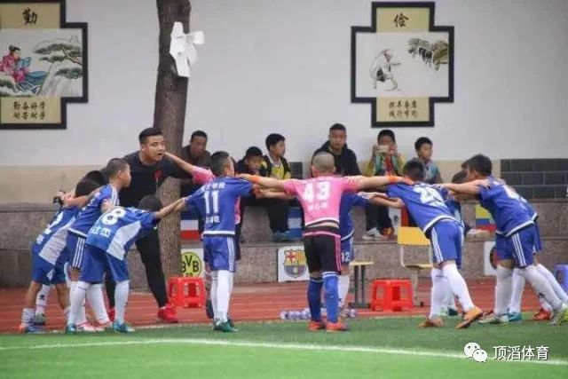 2022国际足坛发生的事,论中国足球的现状与未来论文