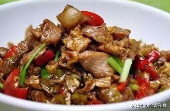 又一道过年硬菜酥香可口一学就会,学做几道简单易上手的解馋硬菜吧