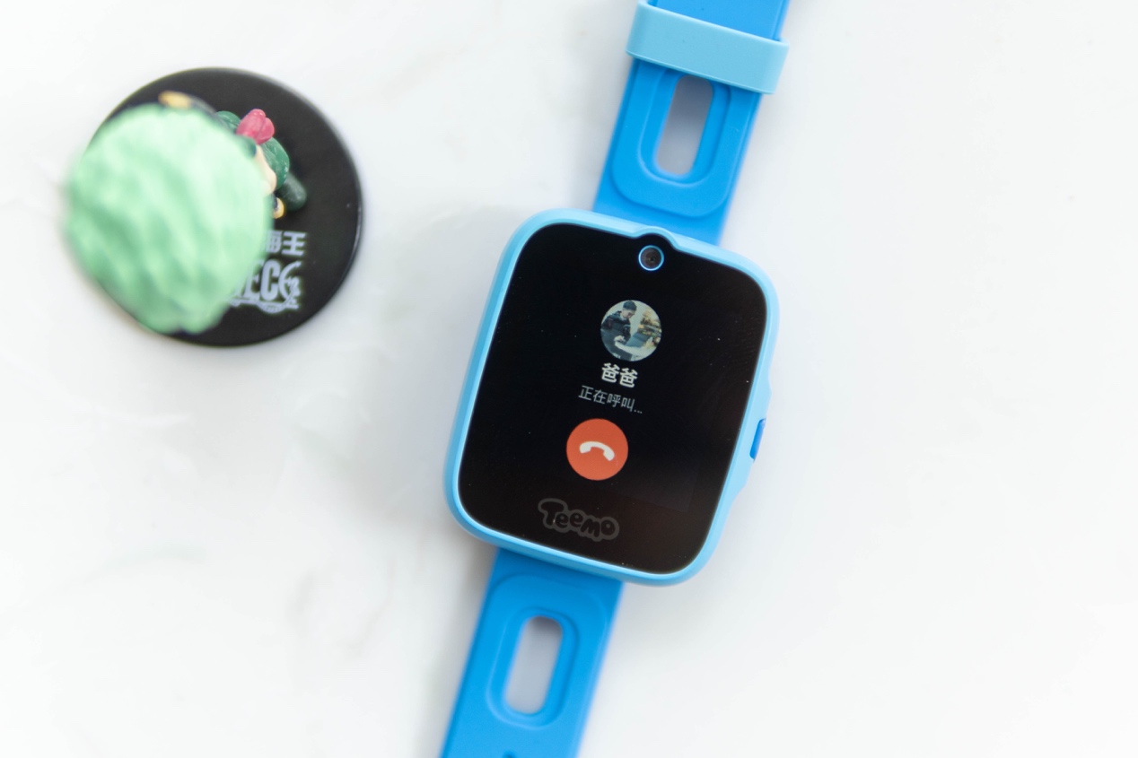 不在孩子身旁也守护安全，糖猫A10儿童电话手表，宝贝家长都喜欢