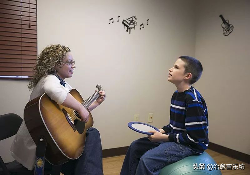 多学多做,让实践帮助自己成为一名合格的音乐治疗师|鲁娜专访