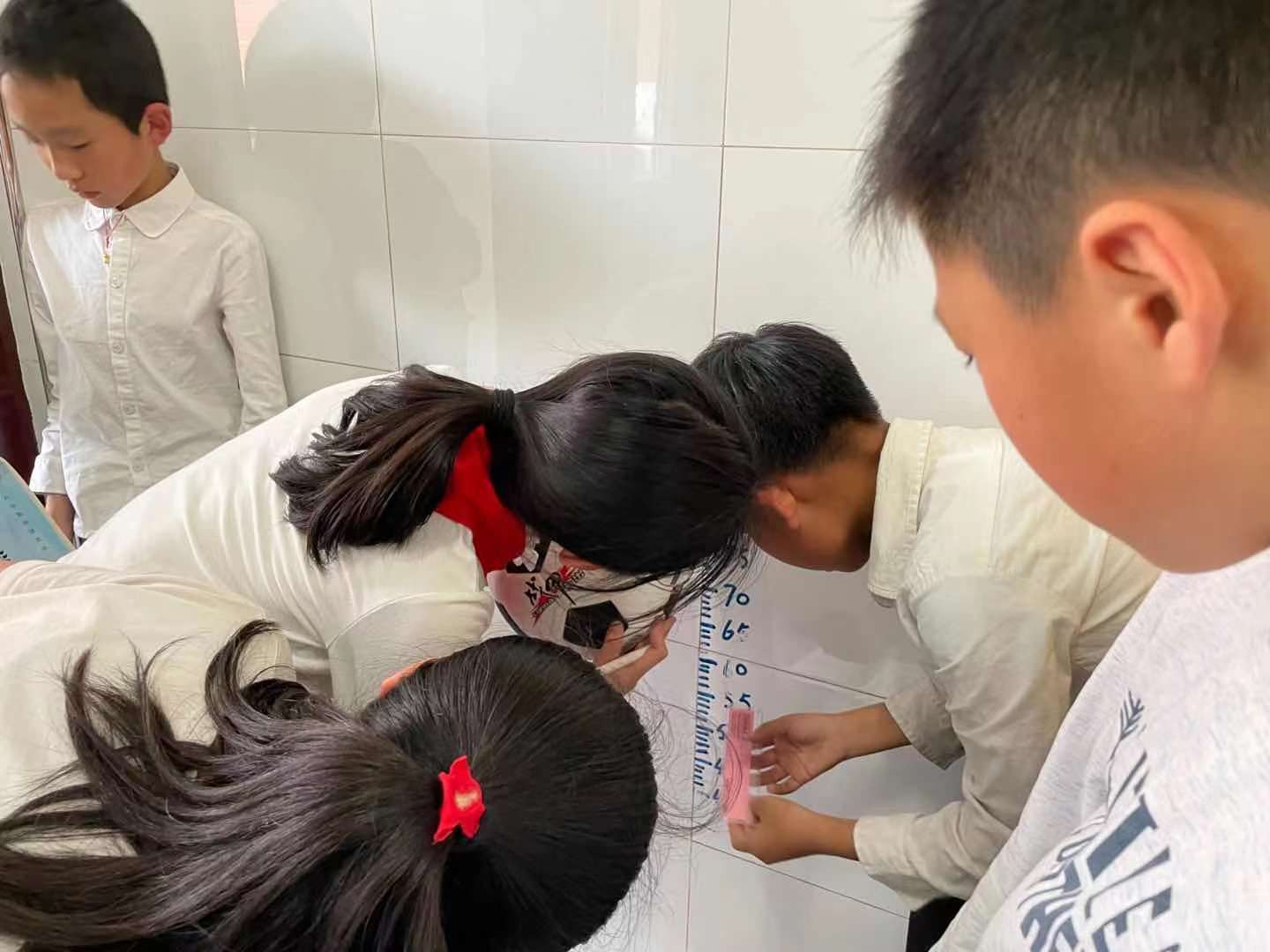 球的反弹高度为什么不一样,破坏球还能反弹吗