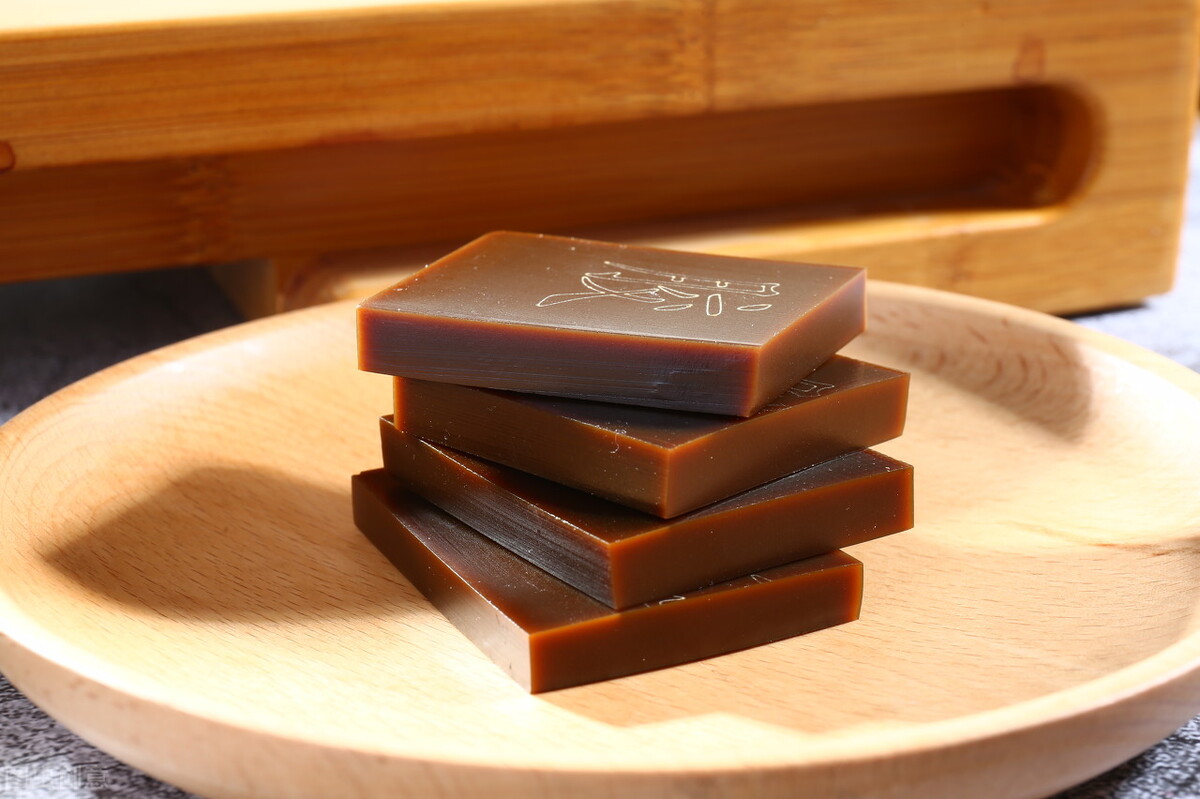 吃阿胶的好处与功效与作用,阿胶的好处与功效与作用