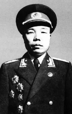 红军时期的12位师长,红军长征时一个团神秘消失之谜