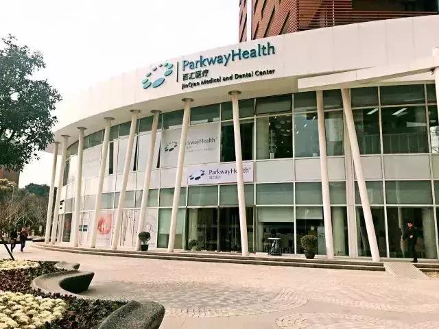 “DoctorFor-A-Day”：小问号携手知名品牌-新加坡“百汇医疗”