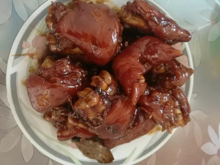 皇后金锅猪蹄秘方及制作流程,皇后金锅猪蹄做法