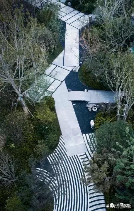 这才是郑州新贵追捧的湖畔臻品。100㎡出头的临湖独院来了