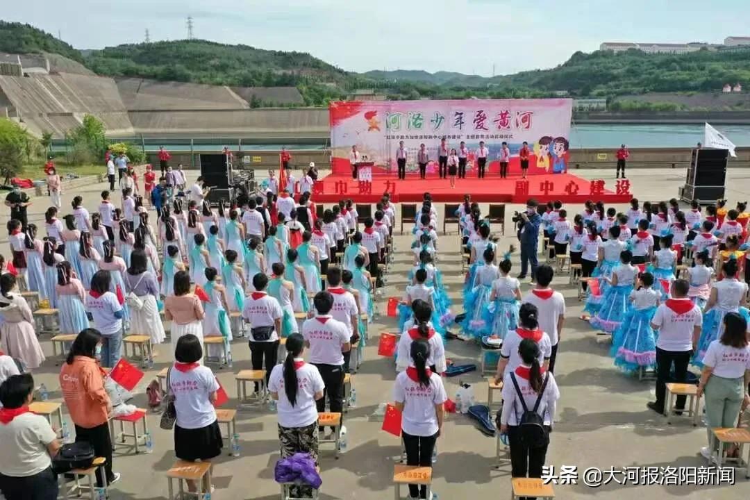 孟津县少先总队辅导员陈伟荣获全国优秀少先队辅导员称号