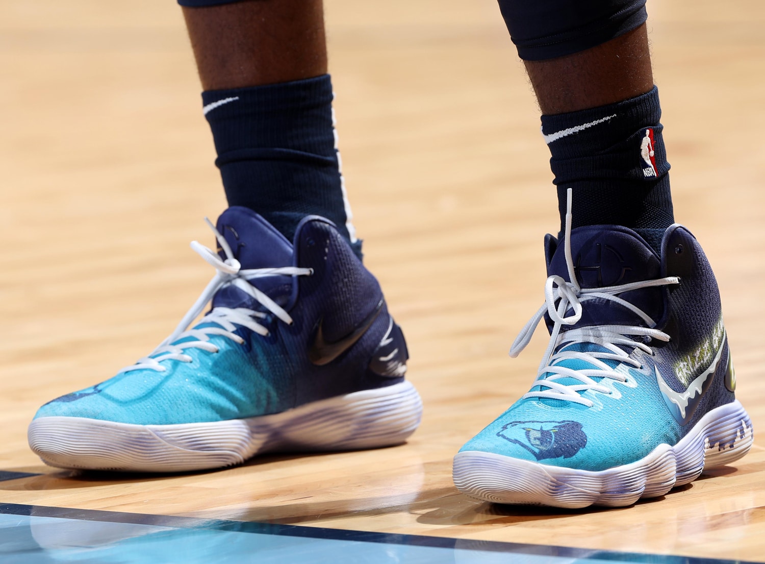 NBA赛场最近三天篮球鞋精选集：鞋头们的赛季鞋王之争越发激烈