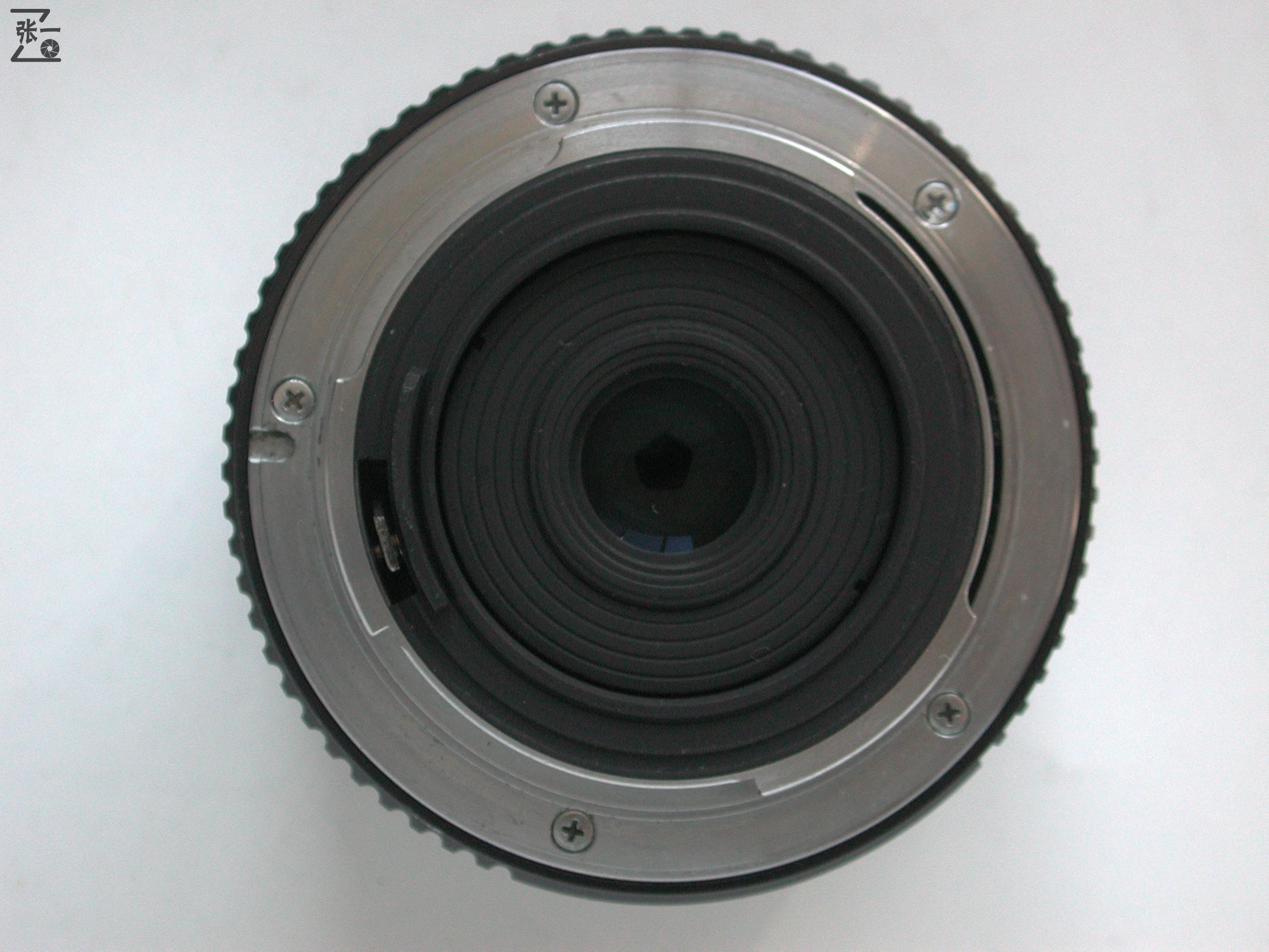 中国重庆生产的明佳MingcaMCK1000单反照相机