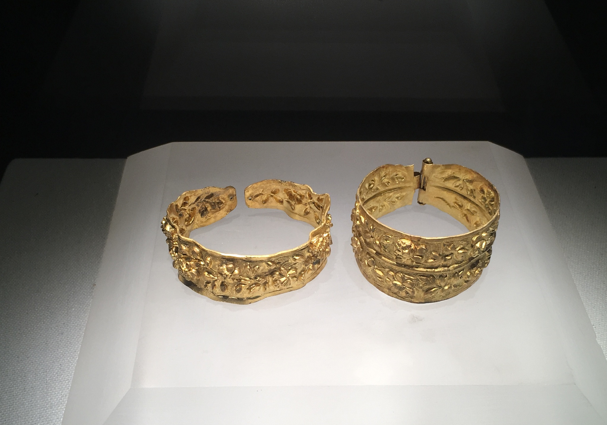 神秘沉船纪录片全集,水下发现的神秘沉船