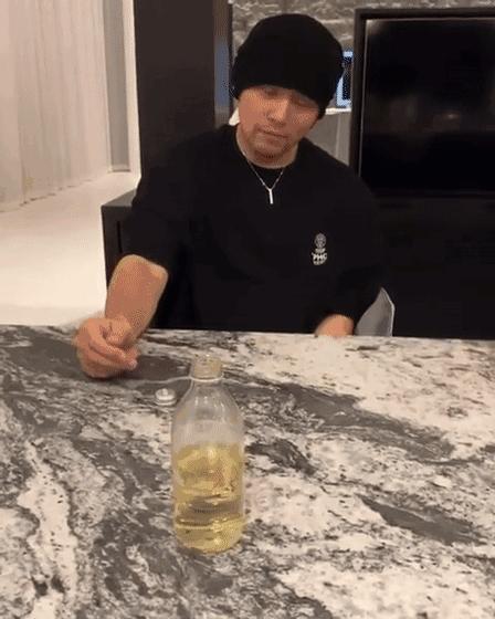 周杰伦居然挑战非常辣的面,周杰伦赵文卓同台