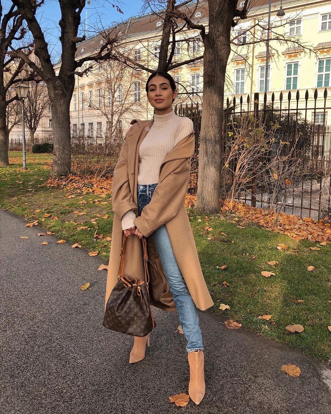 小个子千万不要穿直筒阔腿裤,小个子不要选择束脚裤