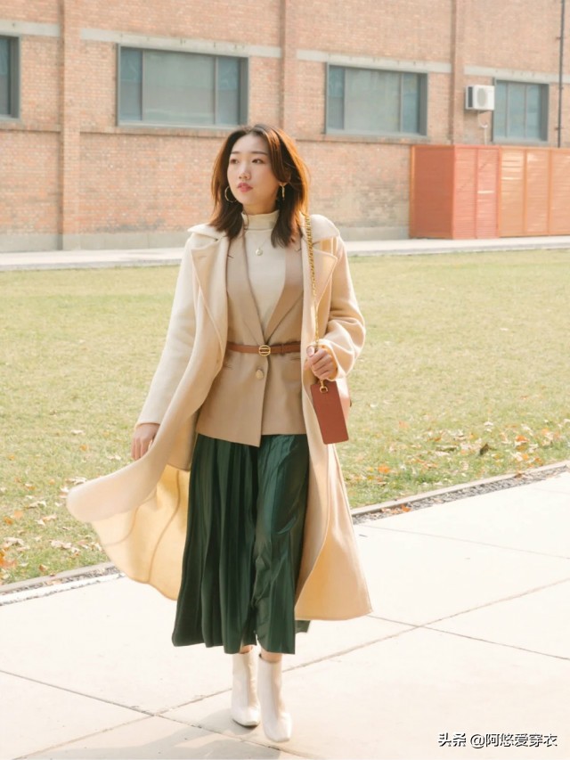 超级显瘦的长筒靴穿搭,2020最火黑色靴子怎么搭配衣服