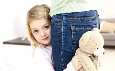 孩子从小依赖母亲,孩子从小不依赖妈妈