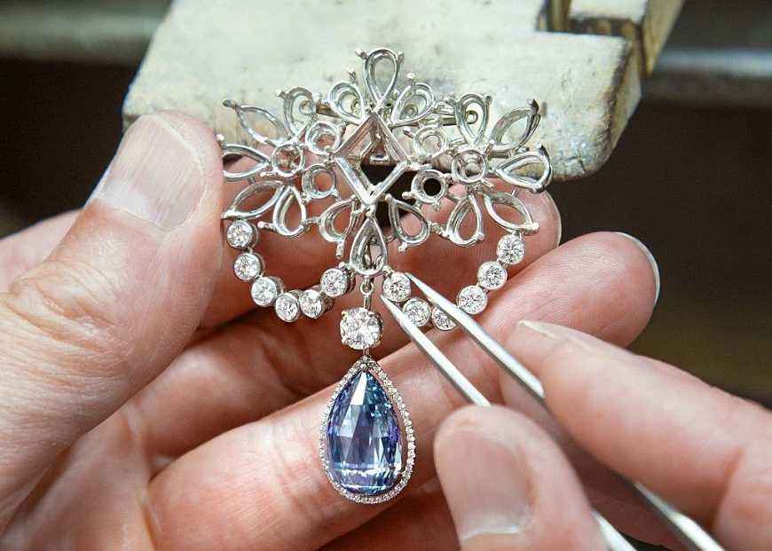 开水晶店需要准备什么,开一家小型水晶店需要多少钱