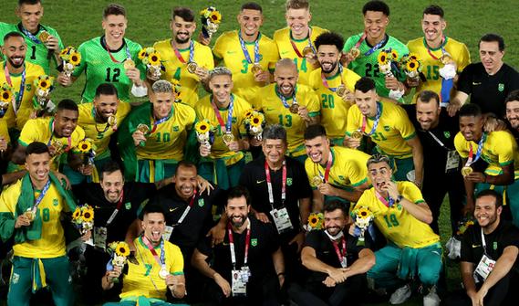 巴西男足拒穿中国服饰,巴西男足国家队队服