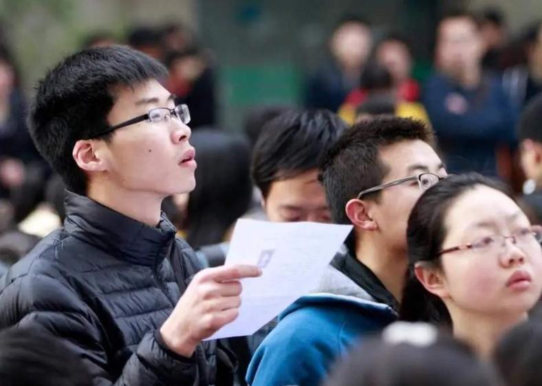 2022年高考372分想复读,高考考了265分有必要复读吗