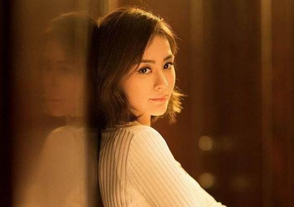 阿娇头部受伤缠绷带照曝光,阿娇受伤后拆绷带首露面