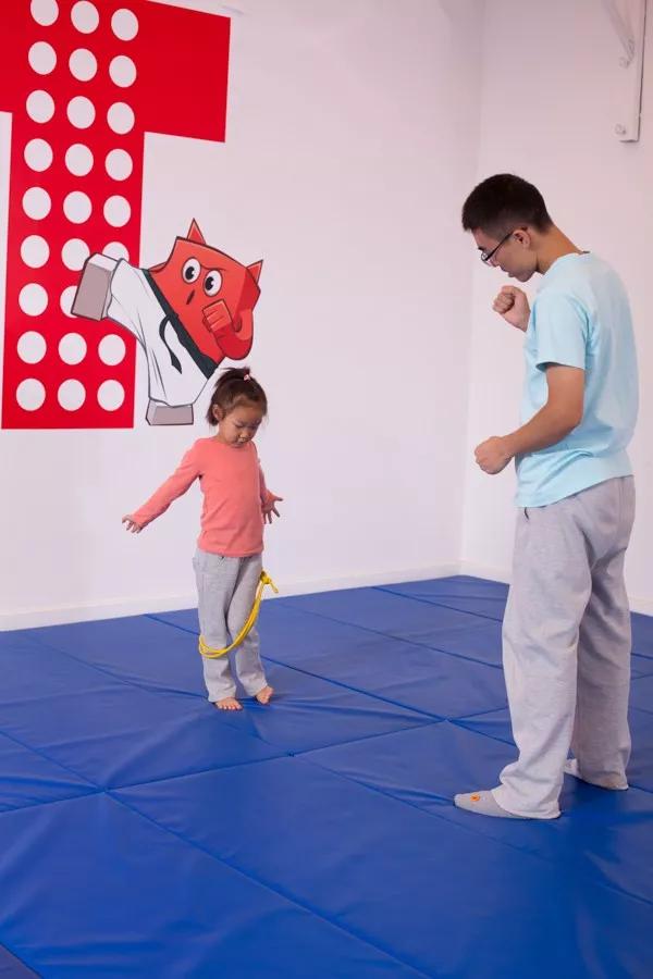 在家玩的好玩游戏7到12岁,在家玩的亲子游戏10岁简单好玩