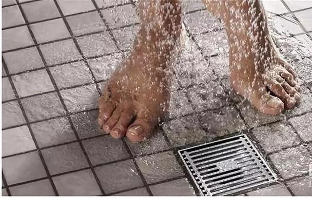 卫生间没窗户换气设计,卫生间没窗户怎么解决采光