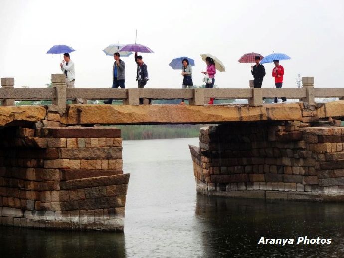 福建晋江安平桥视频,雨中安平桥