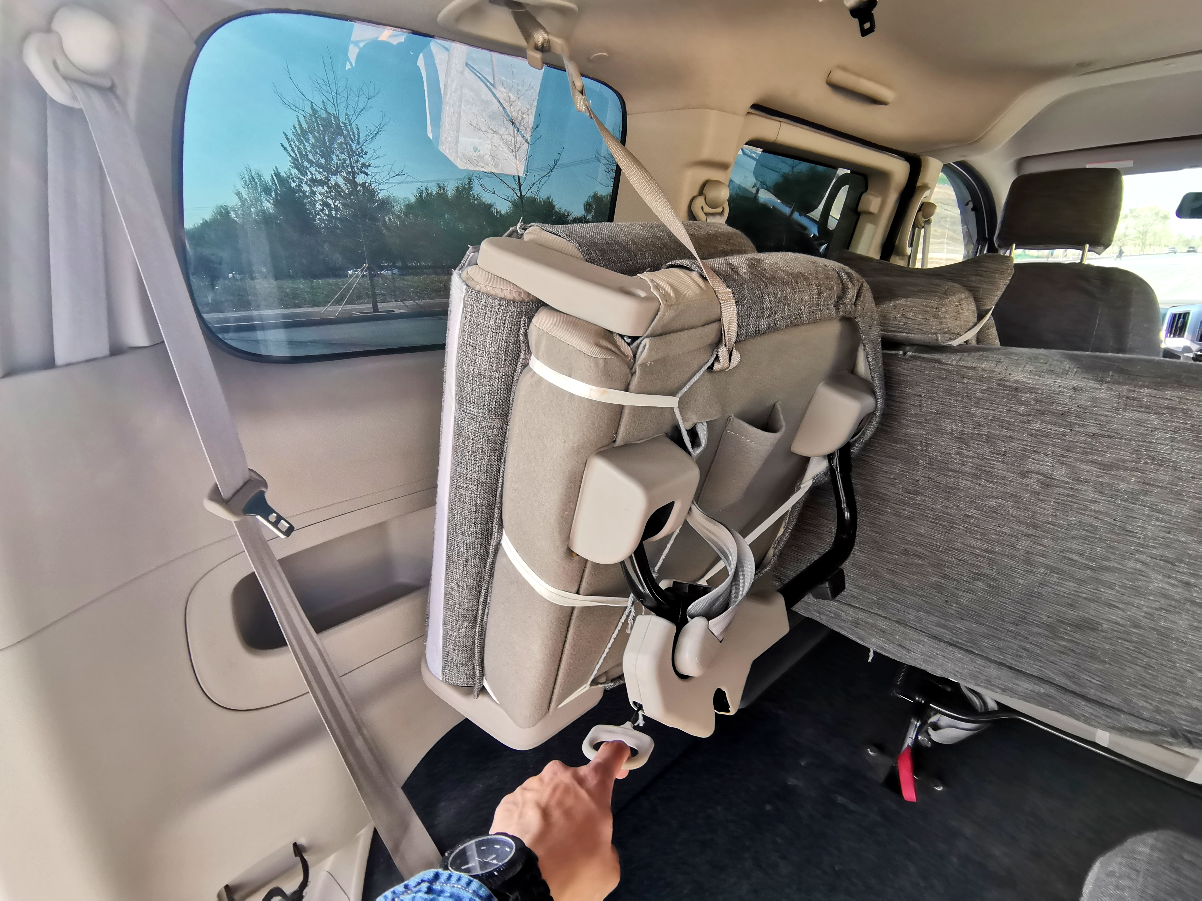 2017郑州日产nv200多少钱手动,深圳郑州日产nv200最新款