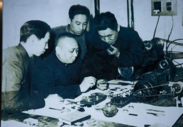 中国第一块五星手表,中国名表第一名海鸥手表