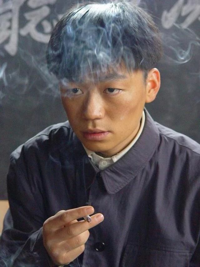 王宝强憋笑原版,王宝强看周星驰