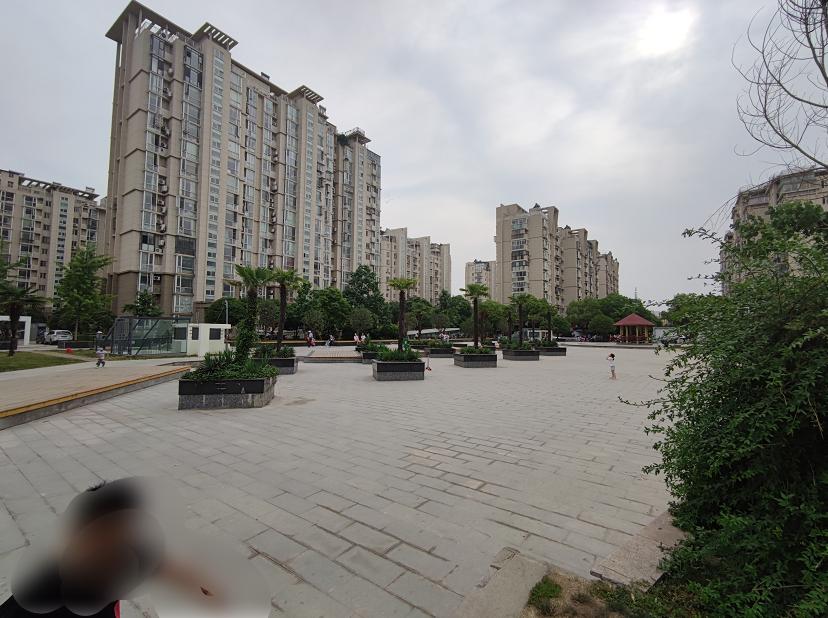 200家中介聚集,南京12家中介