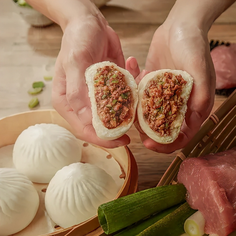 钟薛高旗下品牌理象国推出包子和发糕，贝瑞甜心推出新品晚安酒…