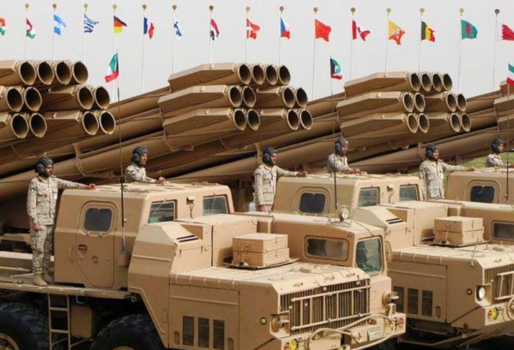 俄罗斯旋风远程火箭弹,俄罗斯远程火箭炮爆炸威力视频