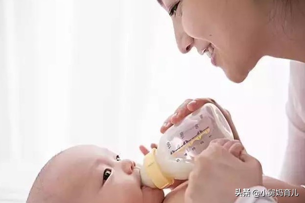 宝宝出生还没开奶怎么办,产后没奶婴儿可以饿多久