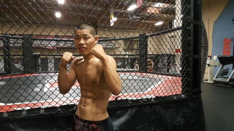 李景亮在ufc的散打动作,综合格斗ufc李景亮全场