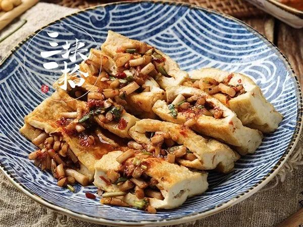 昆明疫情期间日销400000块，一口咬出“豆浆”的豆腐，在家就能吃