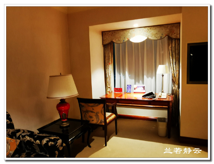 郑州小吃美食一条街附近酒店,郑州住宿附近有美食