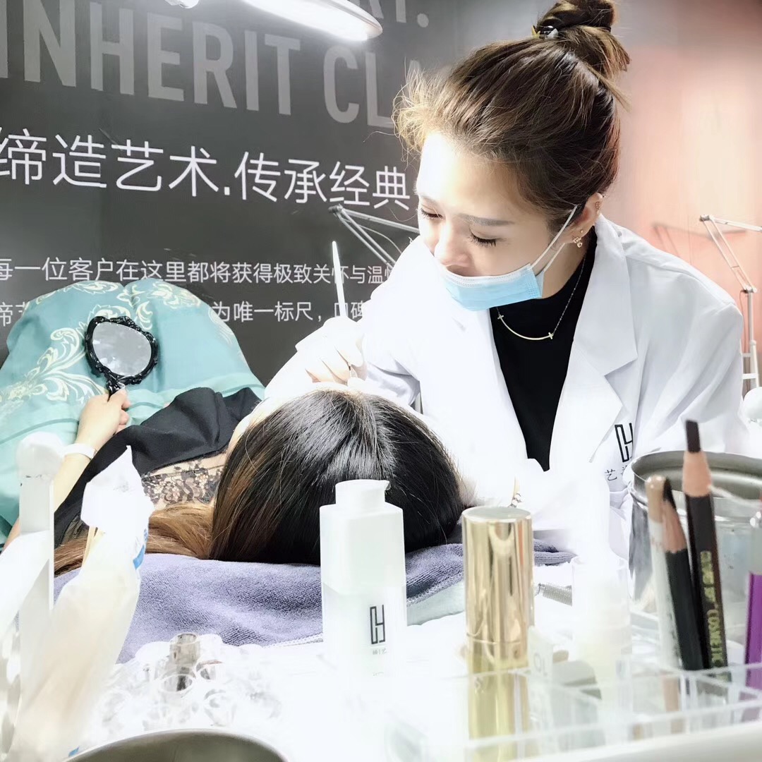 新手纹眉怎么才能越纹越好,纹眉纹得太浓了怎么可以变淡一点